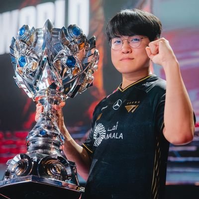 bursab1508's profile picture. Anímate a ser extraordinario ✨

Fan de un equipo? No, fan de un jugador: Guma ❤️