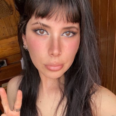 holaamale's profile picture. Mil canciones y una más 💚✌🏻 Socióloga UBA