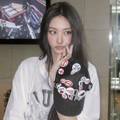 huwly's profile picture. 25↑🍀coding..