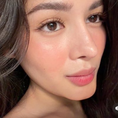 sksmsmsms4's profile picture. 💜💛