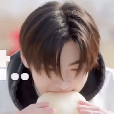 penghonie's profile picture. 