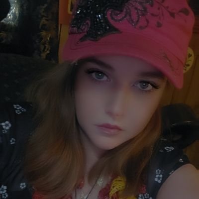 Amberyh77's profile picture. Just a girl wishing for a better world 🌎