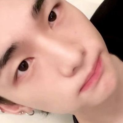 kittysnakehyune's profile picture. 