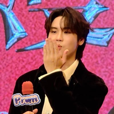 blingblingoppa's profile picture. ♡ B.A.P ♡ 170818 Youngjae held my jokomato plush ٩(๑❛ᴗ❛๑)۶ | Ateez 🎱 | 🥦:🐱🐷| PERSES💘|