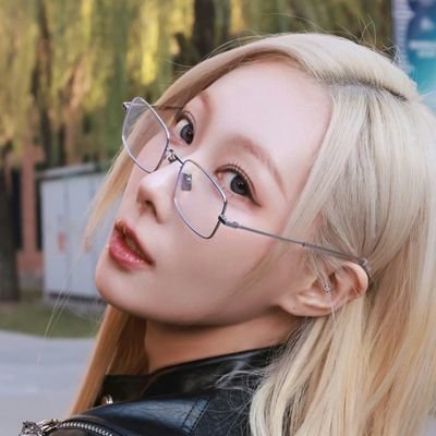 hothdong's profile picture. ESP/EUS/ENG/KOR | 드림캐쳐 ❤️ T1 • HLE | IG: hothdong