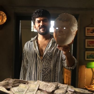 harishkumaroffl's profile picture. carpe diem.