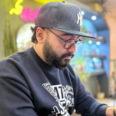 Arsak11111's profile picture. 🚬☕🖤/
☀️🦁