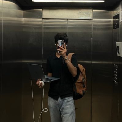 AbhavBhanot's profile picture. I like basketball.