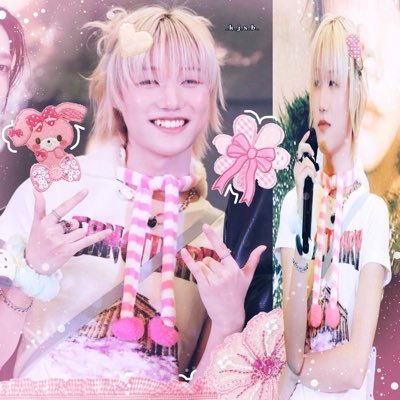 stroberaei's profile picture. ⌗ ┆🎀🪞🩰🐰┆ #p1ecedoor ୨୧