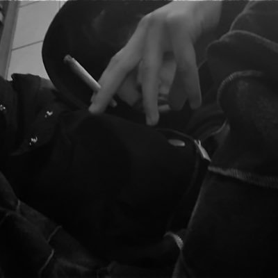 r4yk2o's profile picture. comment la prôner si g pas la paix ?