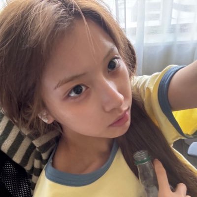 jeanzllit's profile picture. 