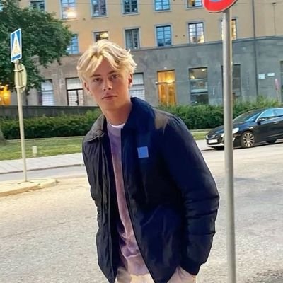 dyvbz24237233's profile picture. Je partage ce que j’aime, rien de plus.