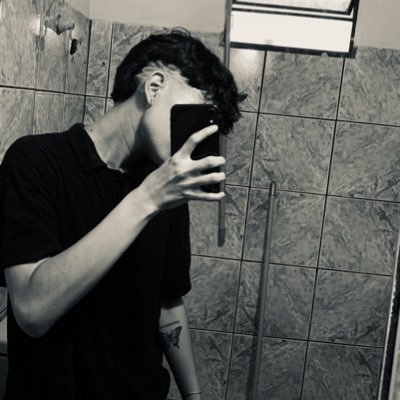 solitarianp1's profile picture. 𝒆𝒔𝒔𝒂 𝒑𝒐𝒓𝒓𝒂 𝒆 𝒖𝒎 𝒌𝒂𝒓𝒎𝒂