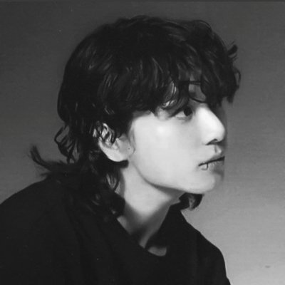 littleoogly's profile picture. cw : typhoon family, dearx and spirit fingers