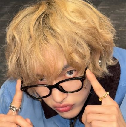 EXY7EY's profile picture. 