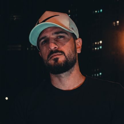 themorapour's profile picture. Products speak louder | https://t.co/ZVPl1kOVGJ