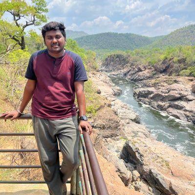 Suresthinakar's profile picture. Software engineer by profession. #இசை #இலக்கியம் #யுவன் #கவிதை #சினிமா #கிரிக்கெட் #music #literature #cinema #cricket #yuvan