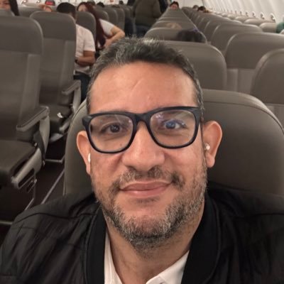 lpinzonbolano's profile picture. Militante de @fzciudadana. ¡Confianza y fe!