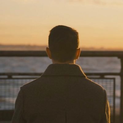 UIUIW5's profile picture. على قيد الامل