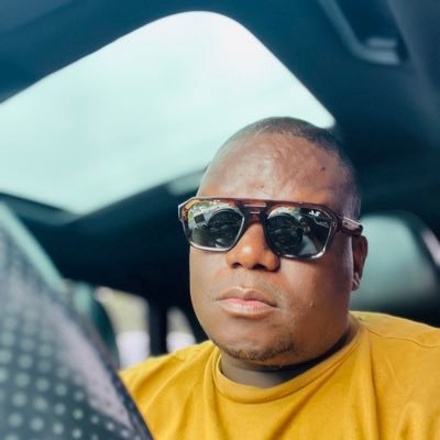 Sihle_Makhathin's profile picture. ✨Calm energy. Driven soul. Self-made and still becoming. ☮️Peace, purpose & real connection over everything.💫