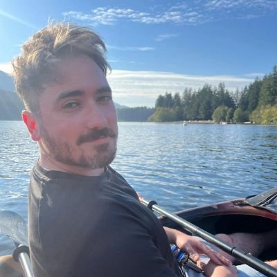 JayMDooley's profile picture. stupidest man alive