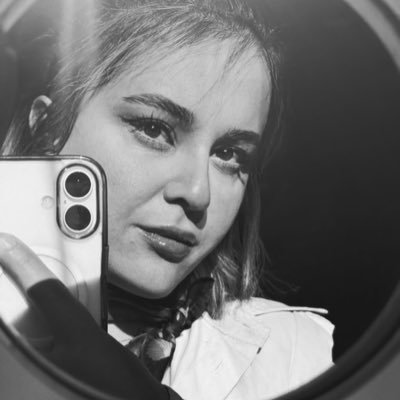 _Farimah_sh's profile picture. dusk-tinted daydream, bluebells in a world of grey