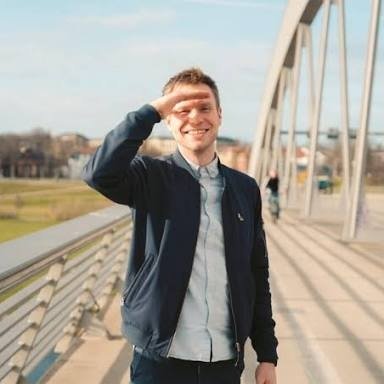 Ian796031030599's profile picture. 