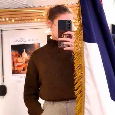 Lorraine_Vr_'s profile picture. 🏛 Le tombeau des héros est le cœur des vivants.   

🇫🇷 @IDL_jeunes