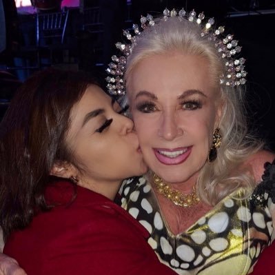 DianaDAlv's profile picture. 🌟 VIVIR DESPEINADA 💃 VER VENIR 🙏 ORGULLOSAMENTE DRA.EDUCACIÓN 👩‍🏫