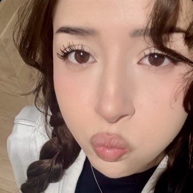 Roommm99's profile picture. I feed sometimes… Finsub