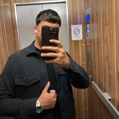 neisanitooo's profile picture. BARCELONA | 25 @PSG_inside