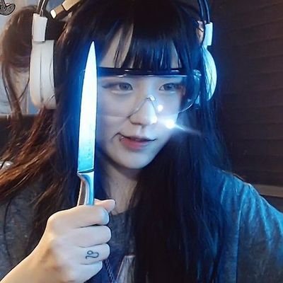 mulox321's profile picture. Você não precisa ser mais nada. Você já é o suficiente.