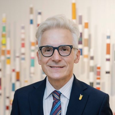 DorianBranea's profile picture. Director of the Romanian Cultural Institute in New York (since 2018), and former Director of the RCI London (2010-2018) and the RCI Warsaw (2006-2010).