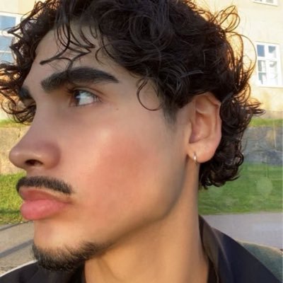 SlutInBrooklyn's profile picture. 25 / Nails 💅/ NYU 26’ 💙