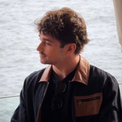 iLUVASENSI0's profile picture. haunted by the look in my eyes that would’ve loved you for a lifetime . ݁₊ ⟡ . ݁