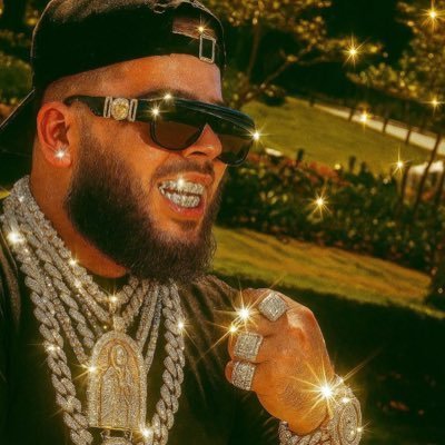 KR4ATHx's profile picture. Focus on how many units you hold not the price/Opportunity comes from red candles not green!/ Follow the money find the treasure!