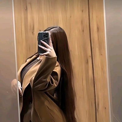 elaar99's profile picture. أحياناً مشاعر ، وأحياناً فراغ