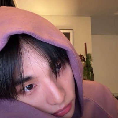 auuracha's profile picture. sayang skz banyak banyak