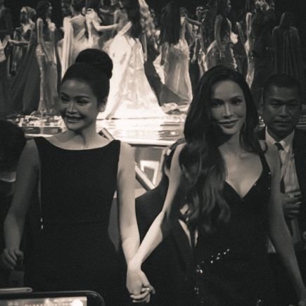 JOSM1521's profile picture. Always right behind you 💕 
Happiness 🌈 Workout 🏸🏋🏻 Food 🍻🍔
https://t.co/xM41zSLnSi