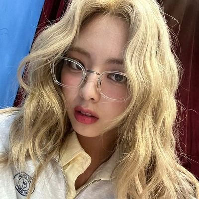 boutronnee's profile picture. 