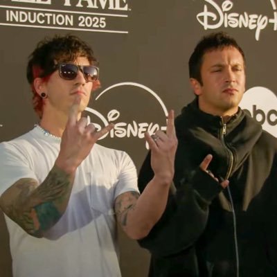 acparatipau's profile picture. 