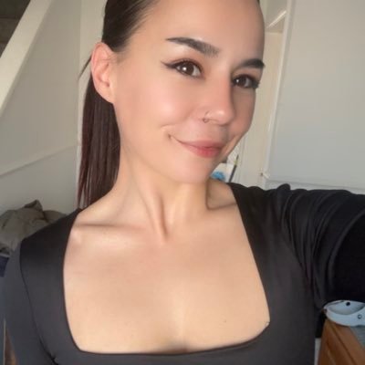 defianceden's profile picture. if you can read this, you’re in my aggro range 🍒