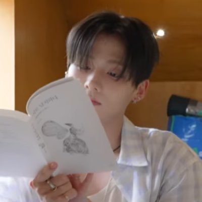 jiahaoswan's profile picture. i like ald1 cortis pop girlies and books