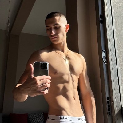 Theresa2Lesso's profile picture. Do what you can’t.