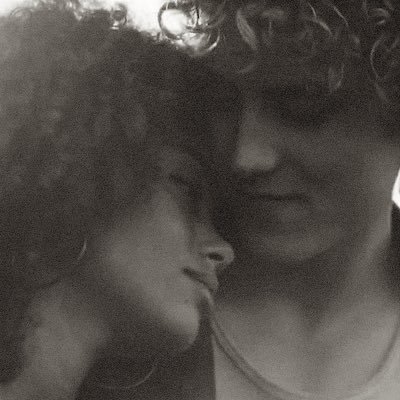 lenredoves's profile picture. 