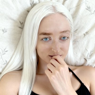 angelina__snow's profile picture. Dein liebstes german Model 🤎🩵 @angelinaxwhite für mehr von mir 🤭