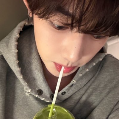 keaidehao's profile picture. zhang hao's face pays my tuition bills