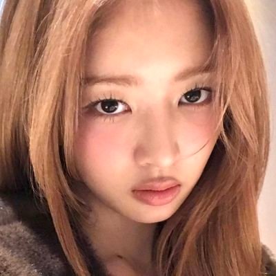 laoirei's profile picture. Pretty lil’ Hot Glam always Echoes her Ensemble.