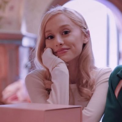 moonlightbaoe's profile picture. i wish i hated you