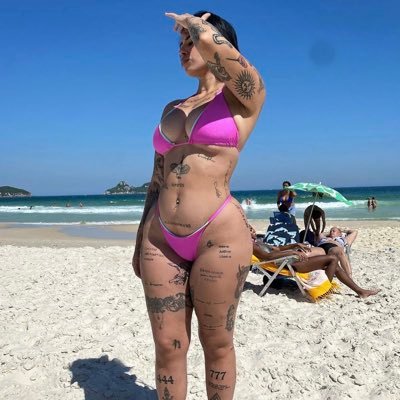 jjjjhenifers's profile picture. Digitei deus com d minúsculo e agora tô aqui nesse site @FluminenseFC ♡ amo rbd